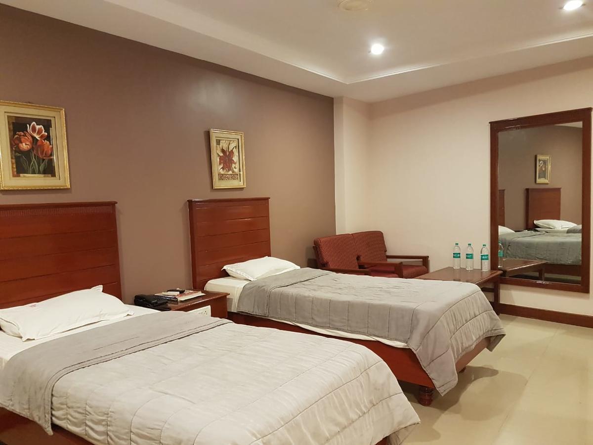 Hotel Subhalakshmi Palace Karaikkudi Luaran gambar