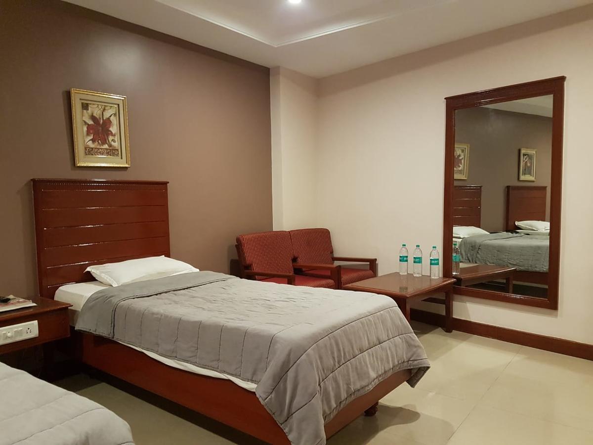 Hotel Subhalakshmi Palace Karaikkudi Luaran gambar