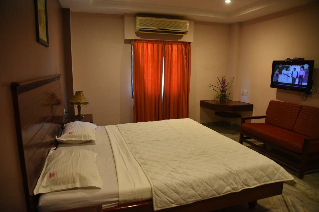 Hotel Subhalakshmi Palace Karaikkudi Luaran gambar