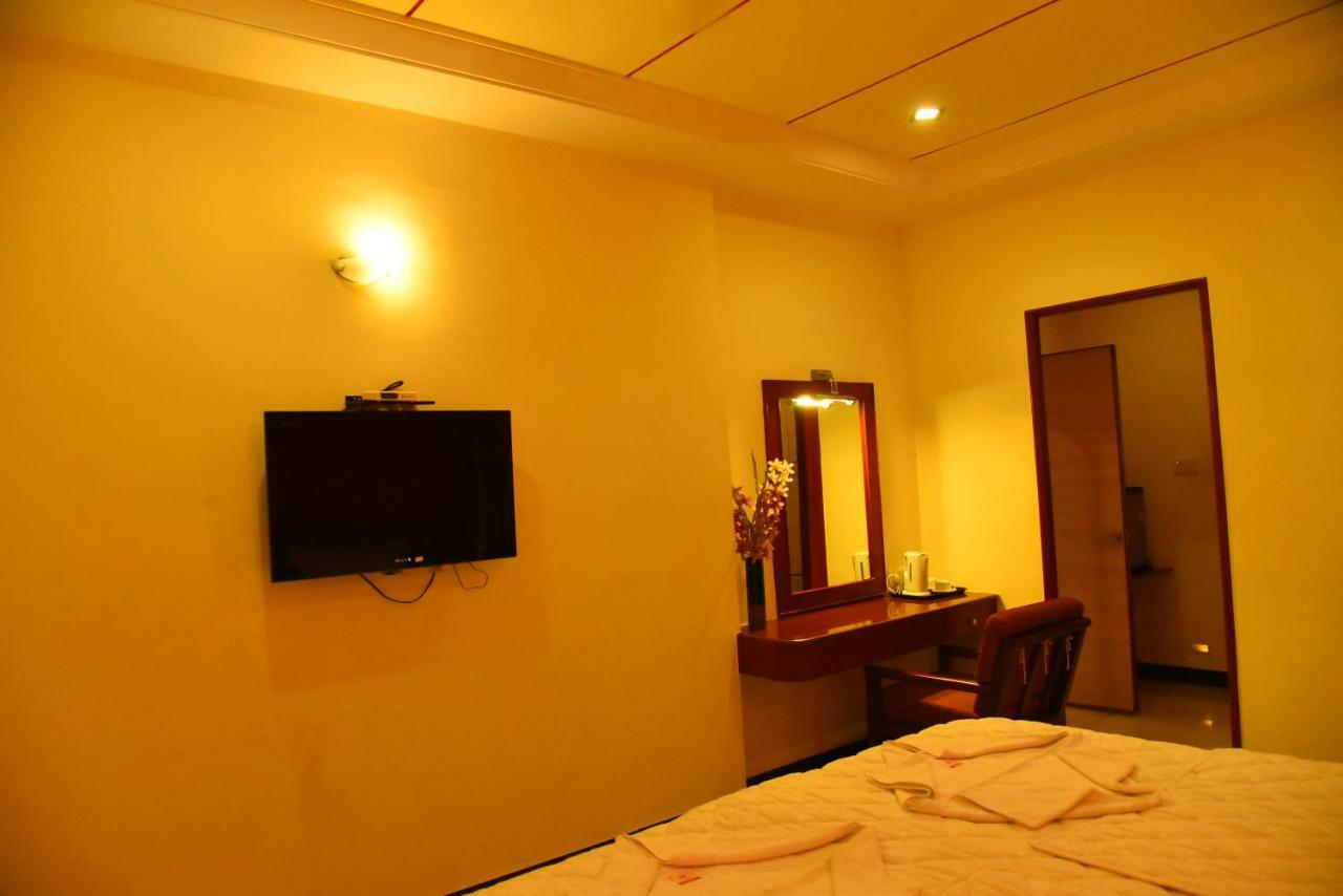 Hotel Subhalakshmi Palace Karaikkudi Luaran gambar