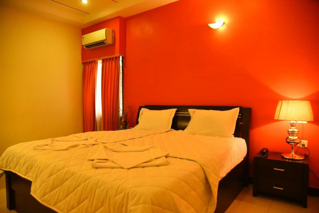Hotel Subhalakshmi Palace Karaikkudi Luaran gambar