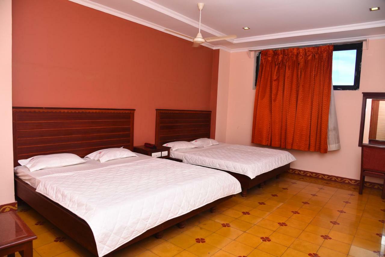 Hotel Subhalakshmi Palace Karaikkudi Luaran gambar