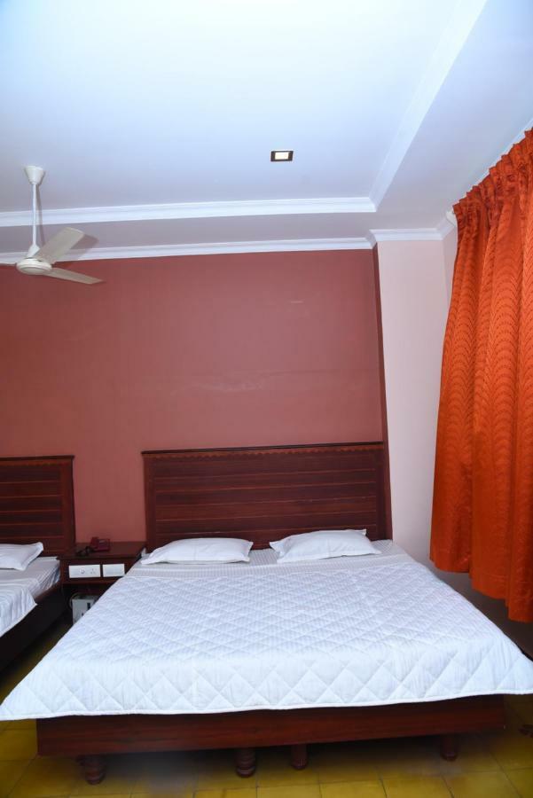 Hotel Subhalakshmi Palace Karaikkudi Luaran gambar