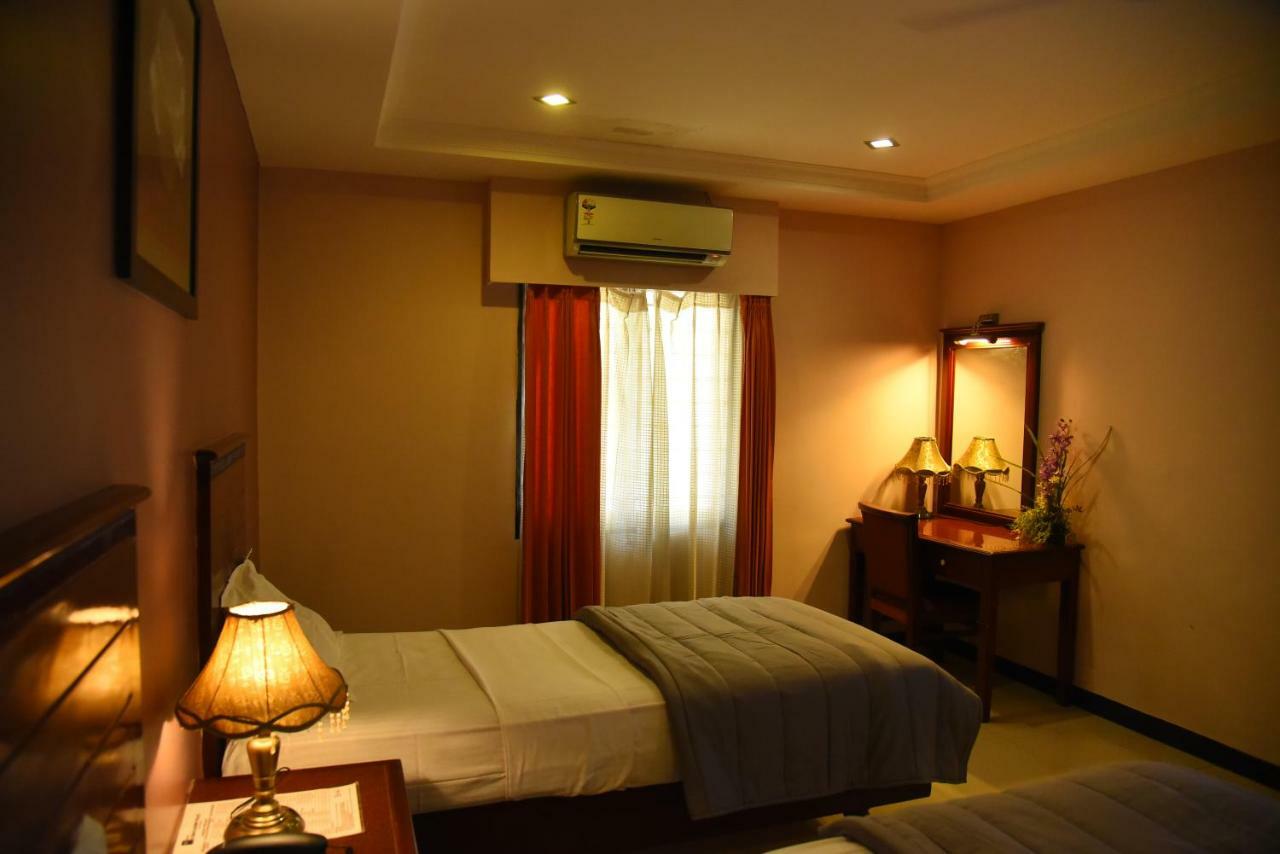 Hotel Subhalakshmi Palace Karaikkudi Luaran gambar