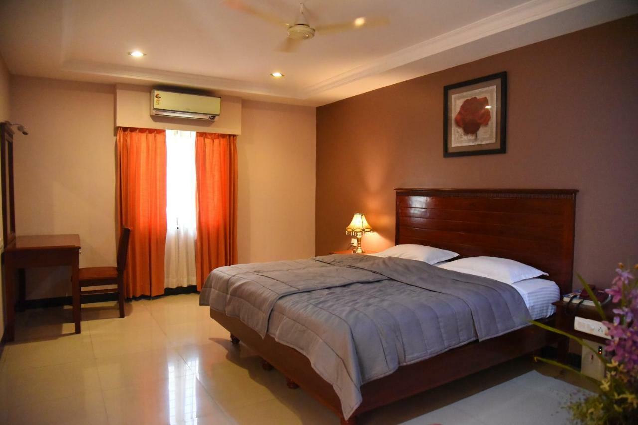 Hotel Subhalakshmi Palace Karaikkudi Luaran gambar