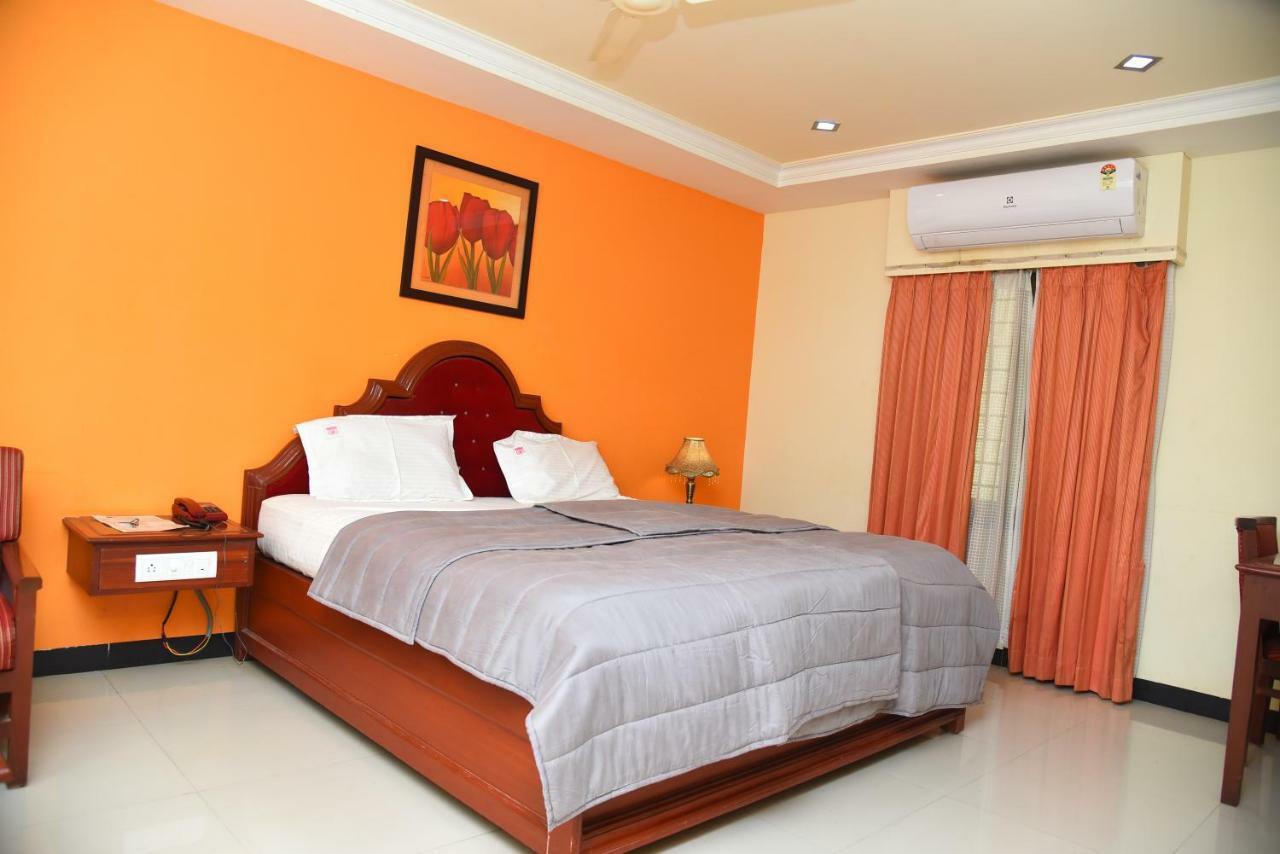 Hotel Subhalakshmi Palace Karaikkudi Luaran gambar